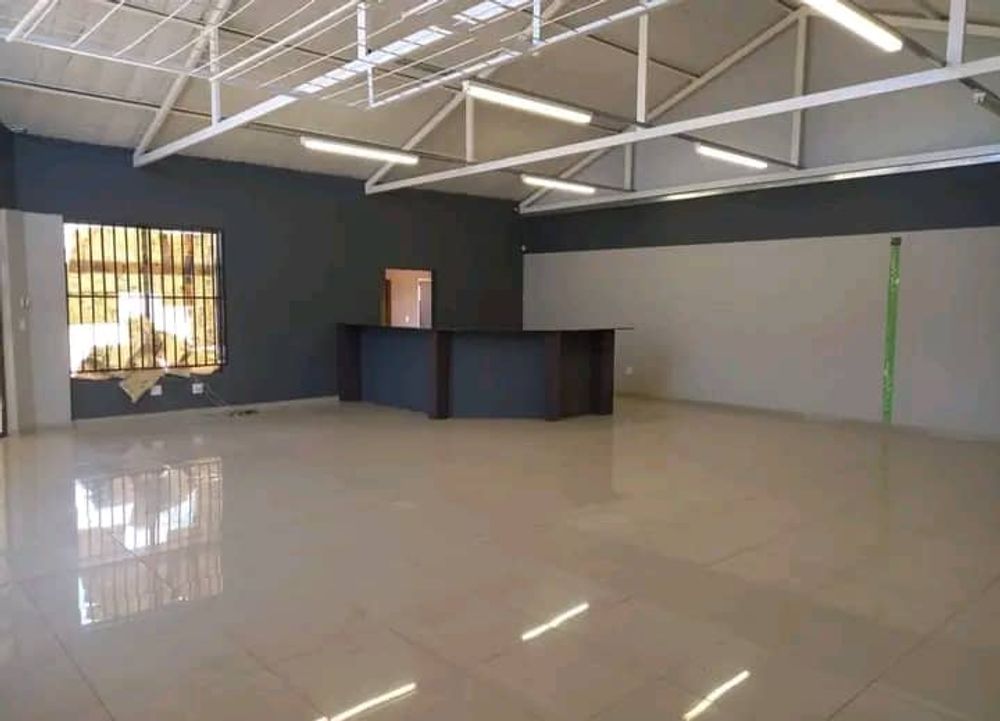 Shop/Office/ Retail space 