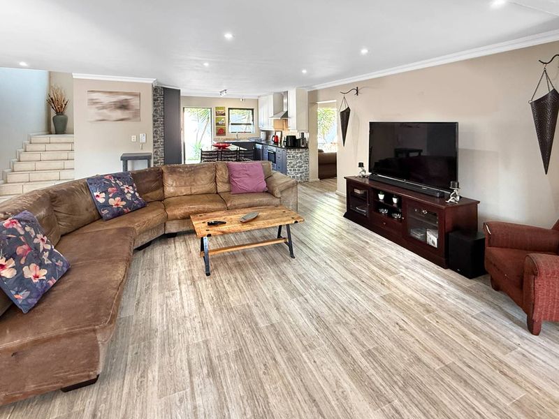 Stunning Four Bedroom Home in Excellent Estate, The Ultimate in Lifestyle Living - Photo 6