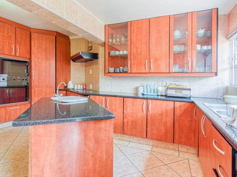 3 Bedroom House for Sale in Glenvista - Photo 5