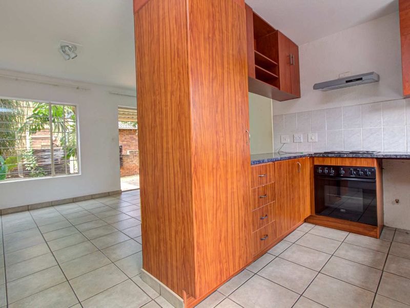 Move in ready - Photo 4