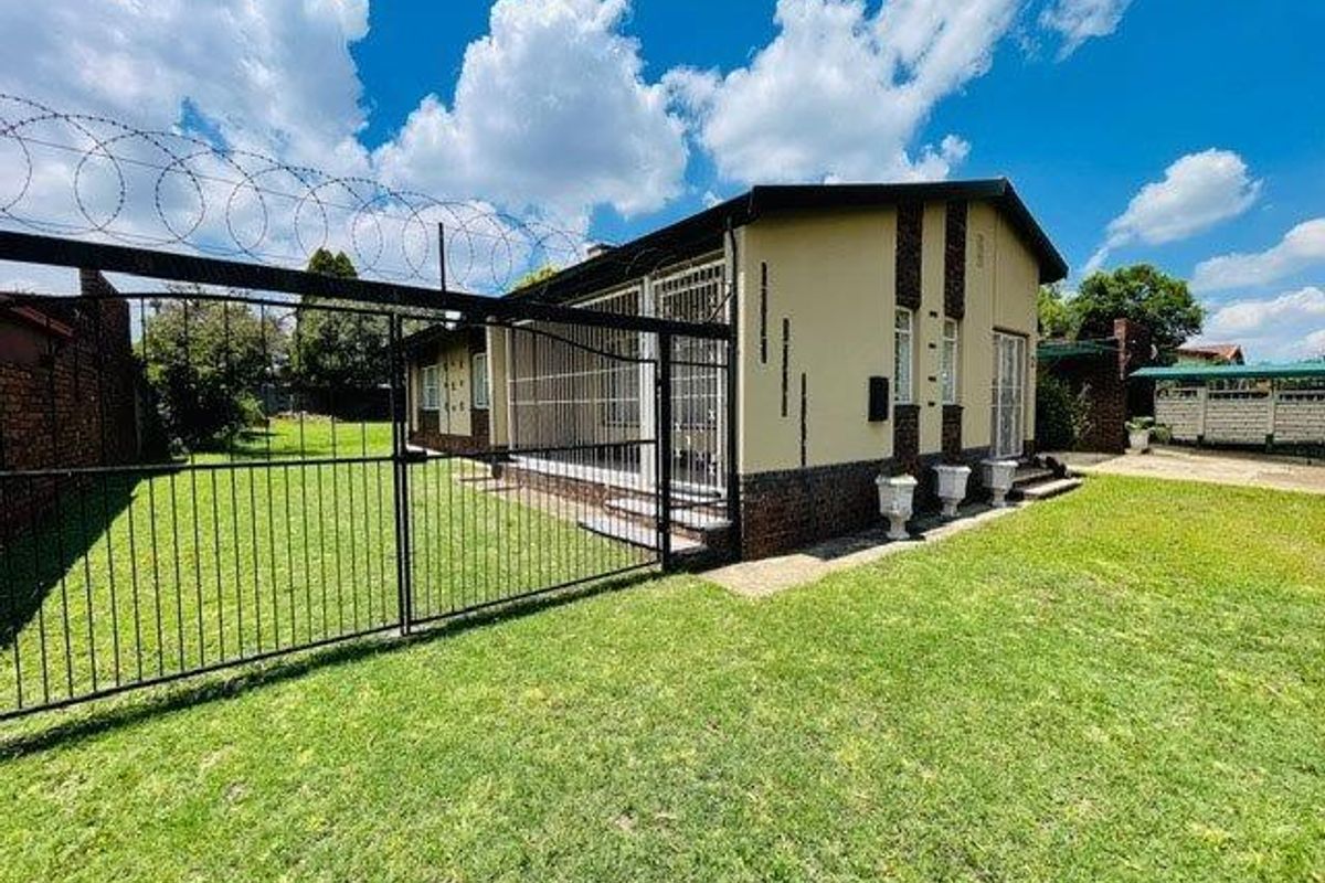 Alberton North Gem: Ideal for First-Time Buyers! - Photo 4