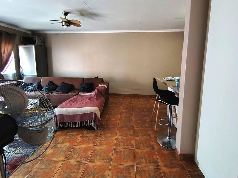 Two Bedroom Apartment for Sale walking distance from Gautrain - Photo 7