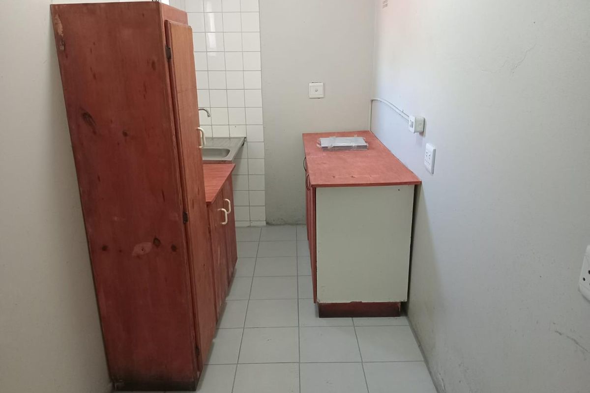 Affordable 2-Bedroom Rental Unit, Immediate Availability in Arboretum - Photo 2
