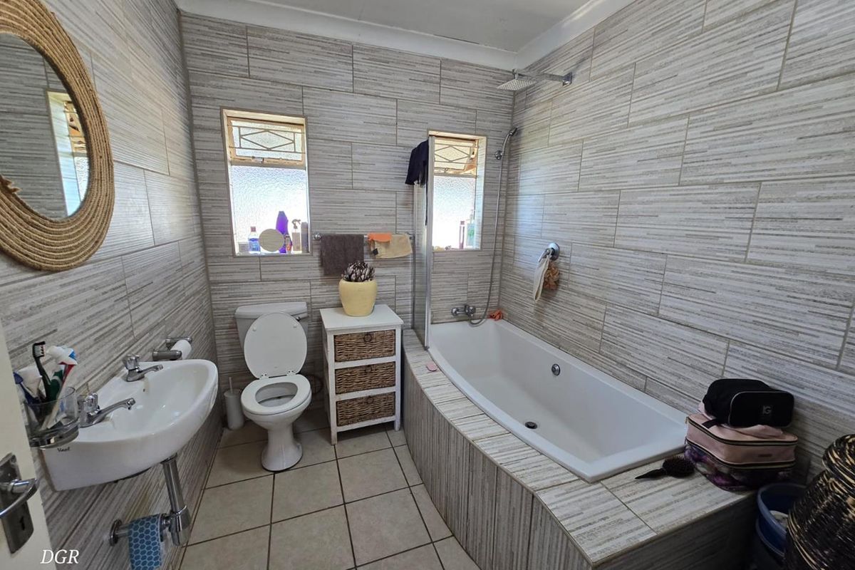 Townhouse for sale in Mar-Geni Complex - Photo 5