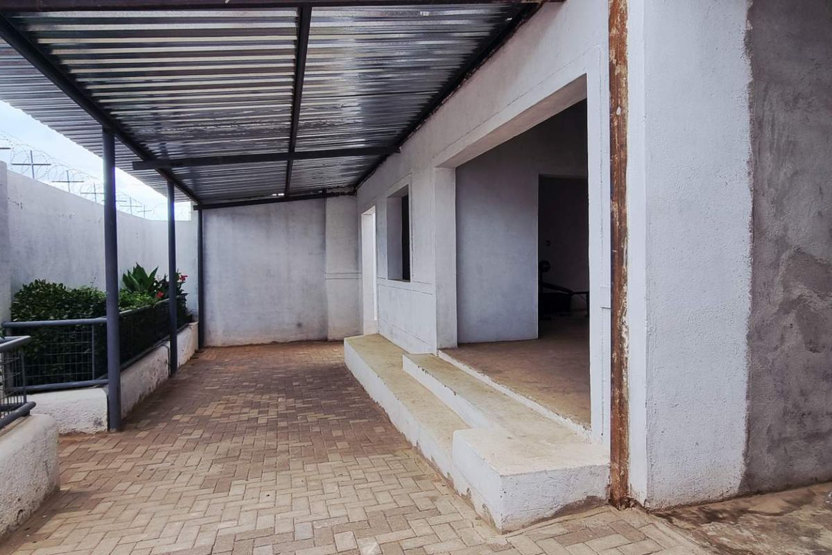 KATUTURA - FREEDOM SQUARE HOUSE FOR SALE - Photo 4