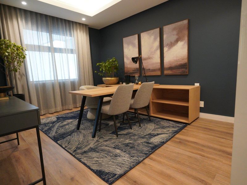 Stunning 4-Bedroom Apartment in City Center, Steyn City - Photo 4