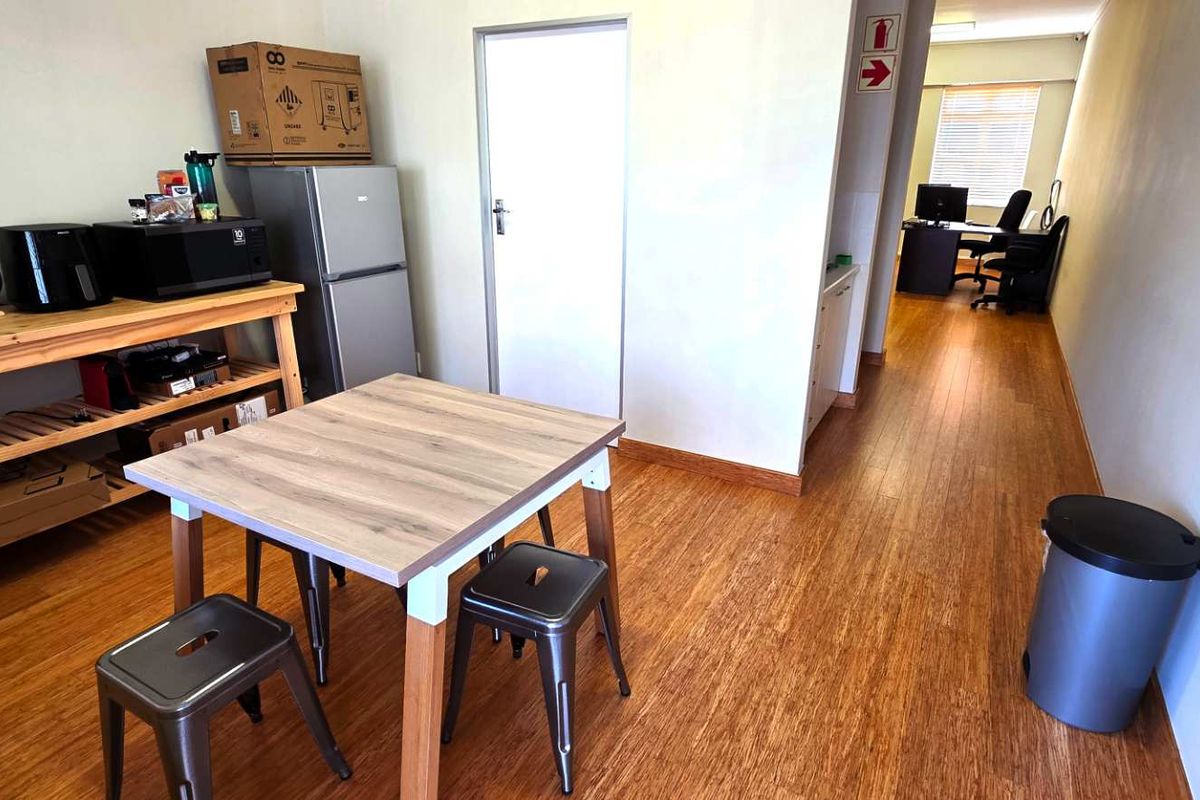 First Floor Office in Westlake - Photo 2