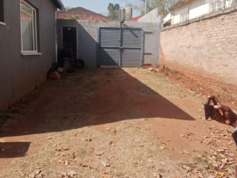 FOR SALE: Prime Investment Opportunity in Westdene, Johannesburg - Photo 9
