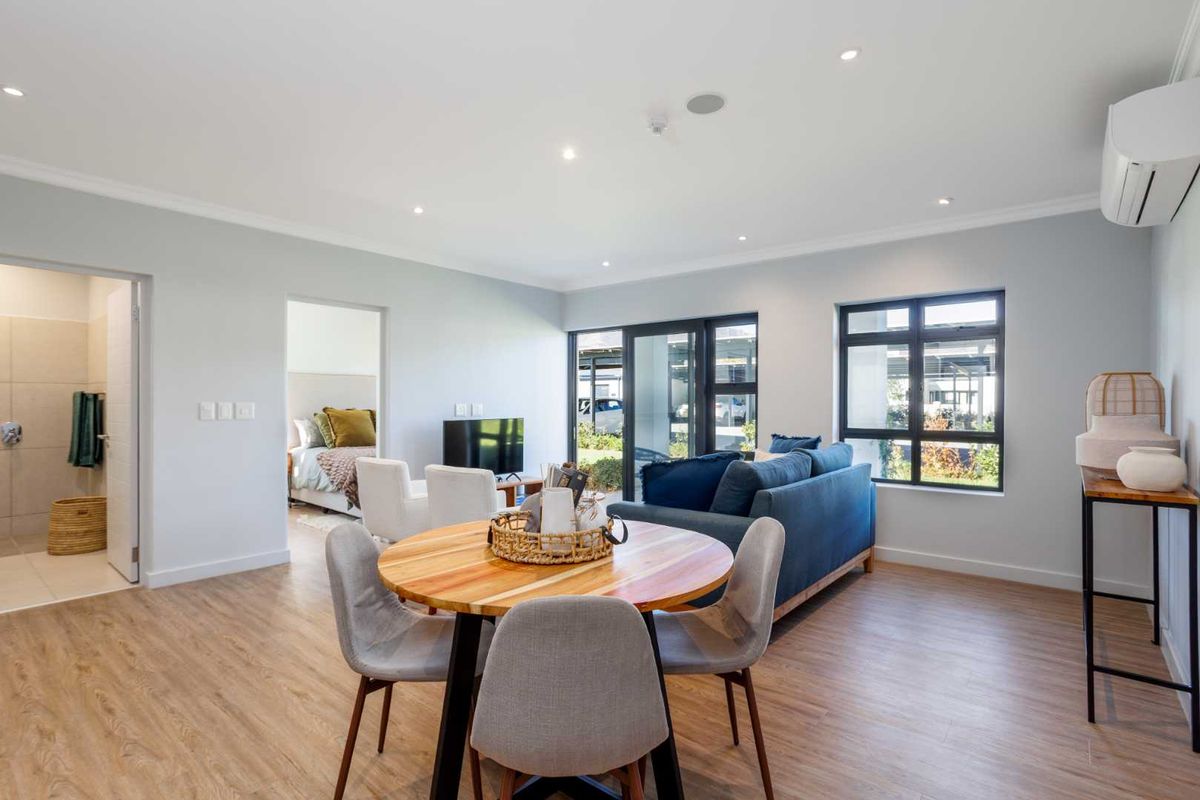 Contemporary One-Bedroom Val de Vie Evergreen Luxury Suite - Photo 3