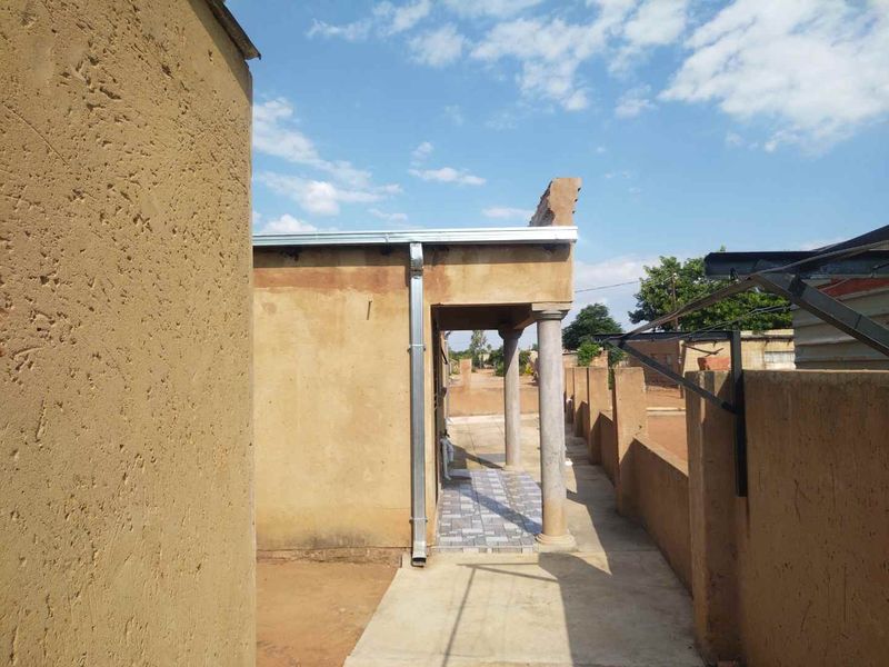 Ready to move in house for sale in Winterveldt - Photo 4