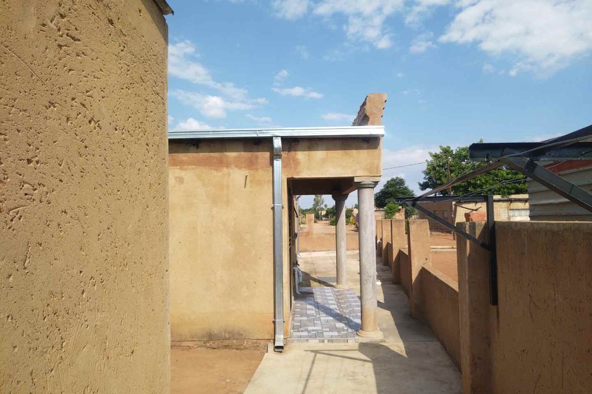 Ready to move in house for sale in Winterveldt - Photo 4