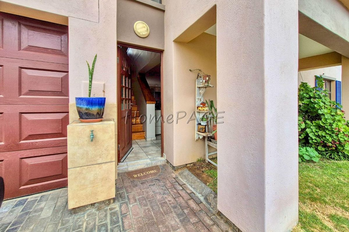 Fairway Estates, Walvis Bay:  Unit in Fairway Complex is for Sale - Photo 3