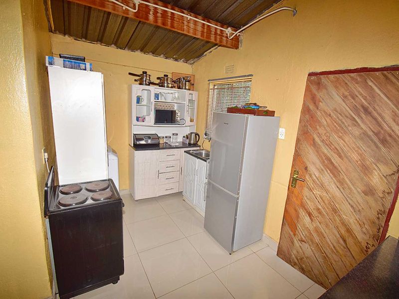 Well Priced Home - Photo 5