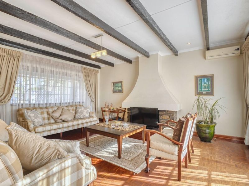 Spacious 4 Bedroom home in Westville...understated elegance!! - Photo 7