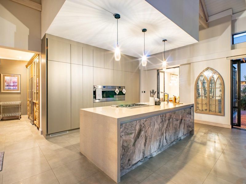 Modern Luxury Home with Uninterrupted Greenbelt Views - Photo 2