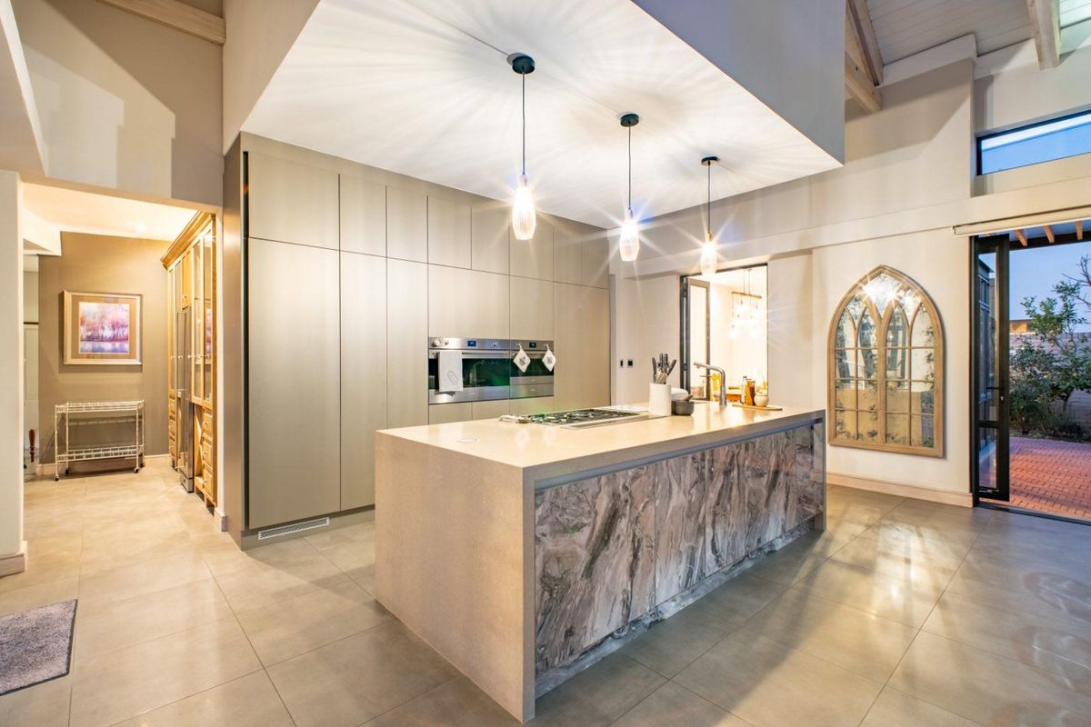 Modern Luxury Home with Uninterrupted Greenbelt Views - Photo 2