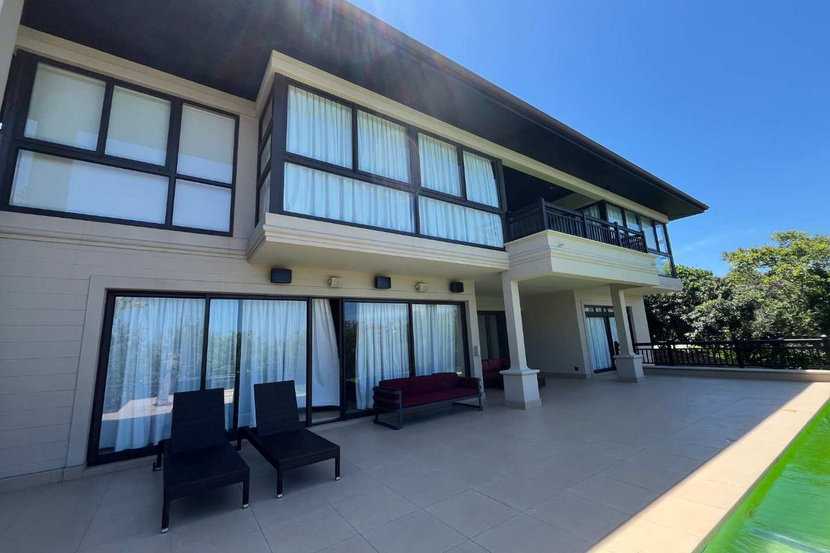Experience Unmatched Coastal Luxury – Freestanding 5-Bedroom Home in Zimbali for Rent - Photo 3