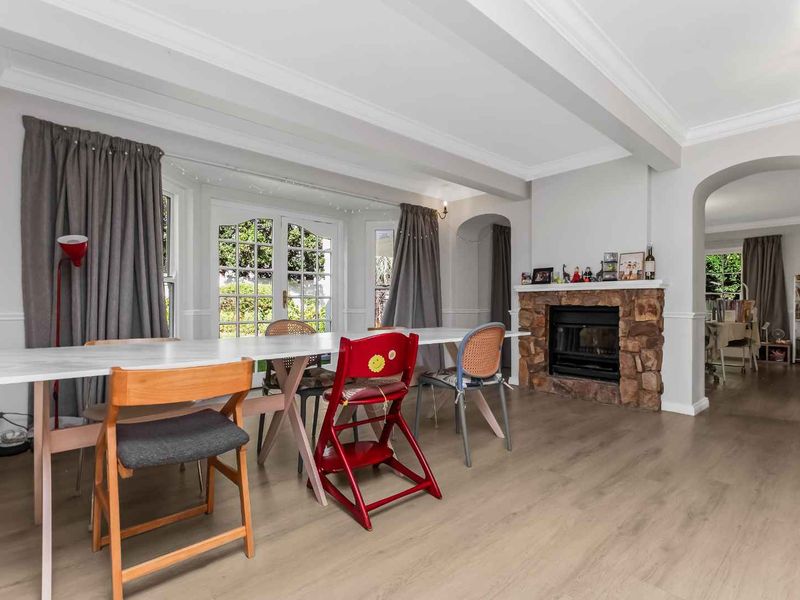 IMMACULATE CHARACTER HOME - Photo 8