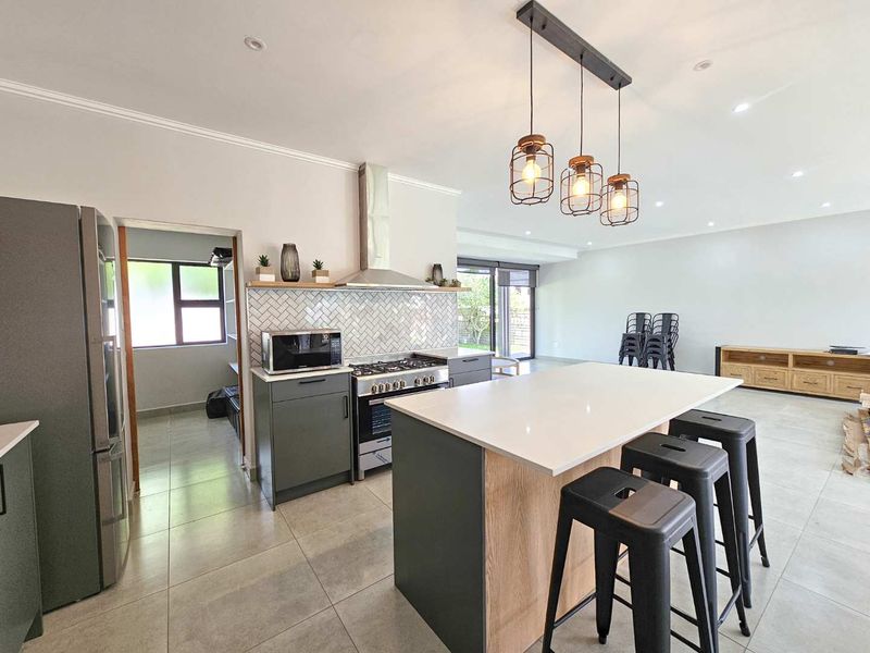 Upmarket family home with flatlet for sale in Stilbaai-Wes. - Photo 9