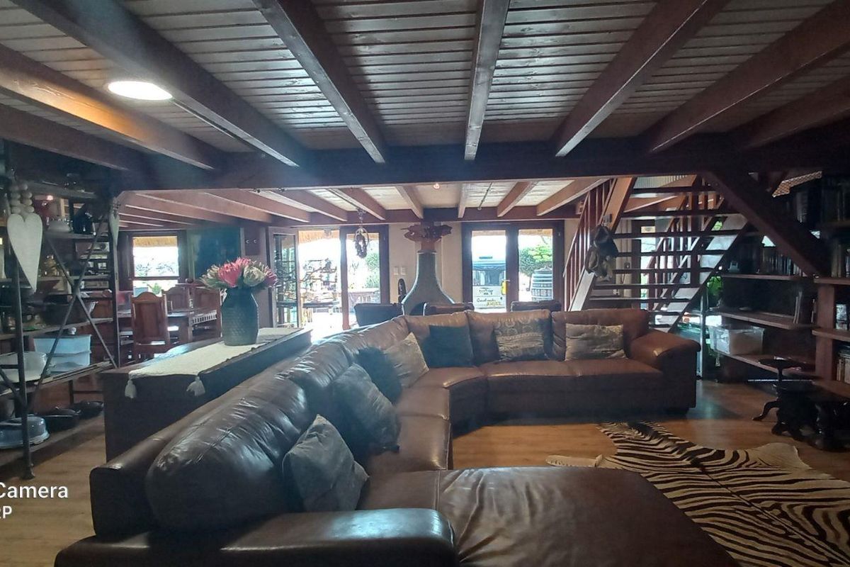 Welcome to this exceptional property, a true sanctuary of space and luxury - Photo 2