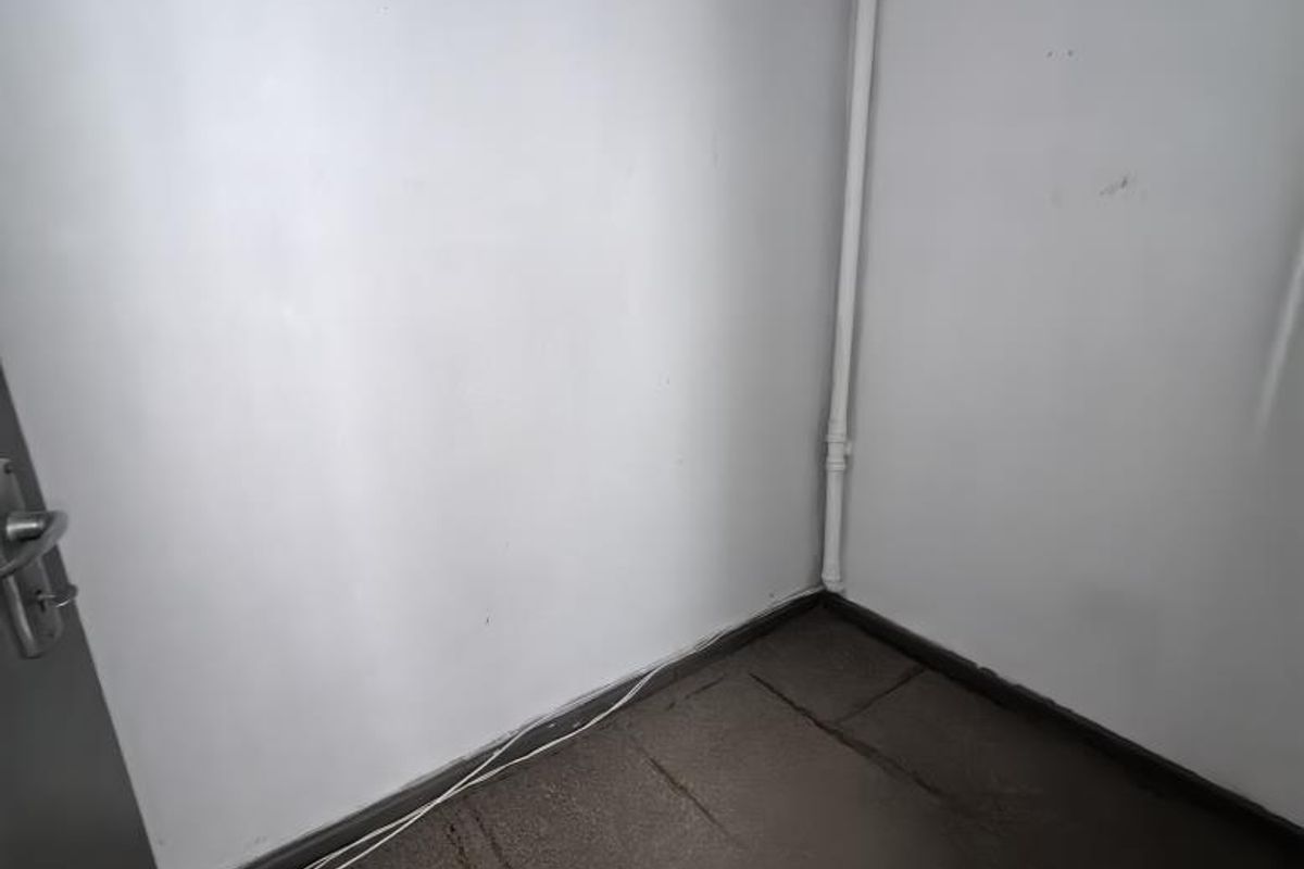 80m2 offices available to rent - Photo 5