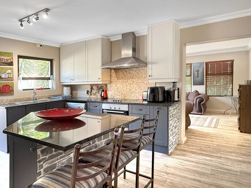 Stunning Four Bedroom Home in Excellent Estate, The Ultimate in Lifestyle Living - Photo 9