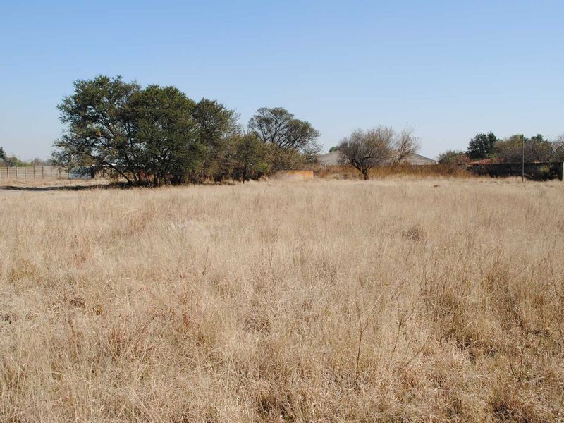 9 Secure Prime 1256m2 vacant stands in the heart of Kookrus (Price per stand) - Photo 3