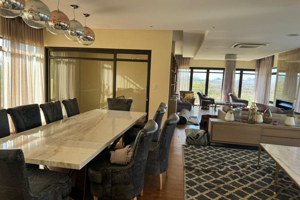 LUXE LIVING LIFE - Photo 3