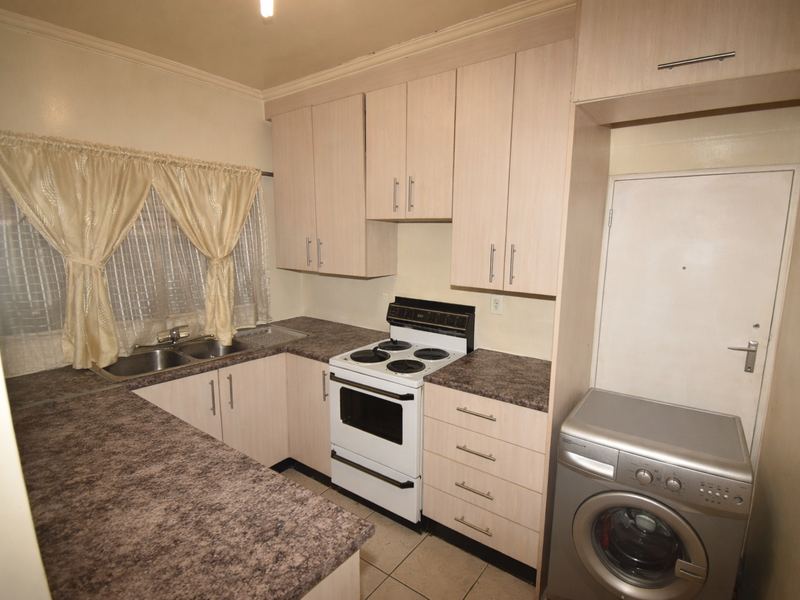 Charming 1-Bedroom Apartment in Prime Location - Photo 6