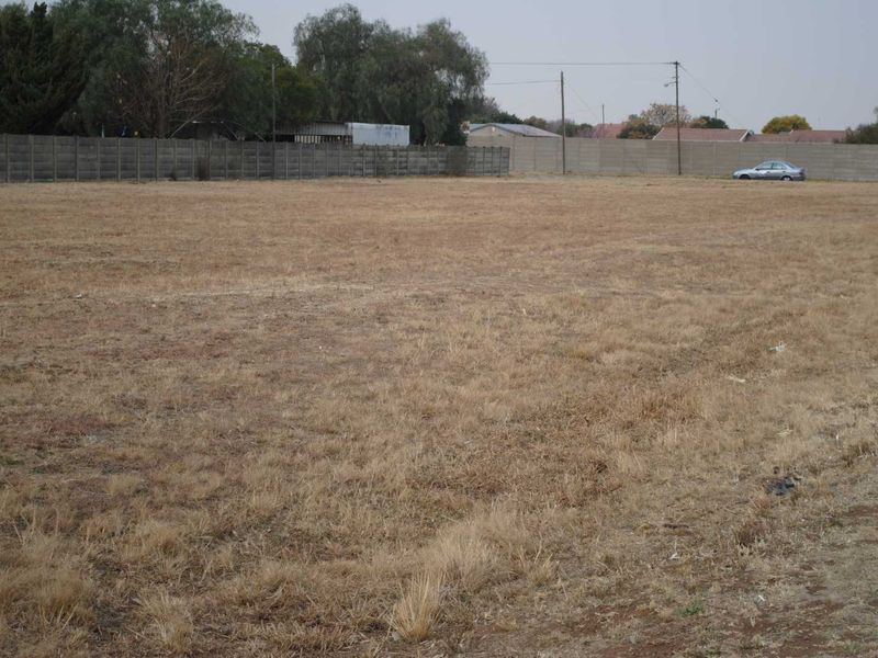 Owner or Developer Beautiful stand large enough to meet your dreams - Photo 2