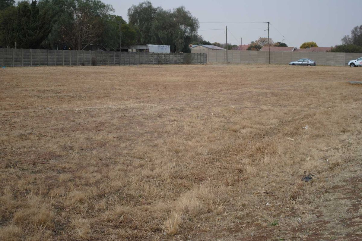 Owner or Developer Beautiful stand large enough to meet your dreams - Photo 2