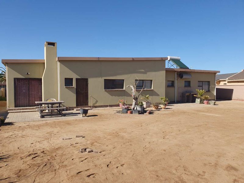 Situated walking distance from the Woermann Brock Supermarket. - Photo 7