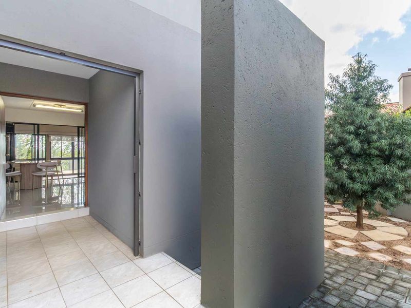 3 Bed, 3 bathrooms home in Pinehaven. - Photo 2