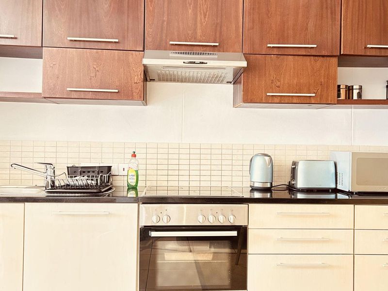 NEW SOLE & EXCLUSIVE MANDATE | ICON BUILDING | 40m2 STUDIO APARTMENT (C) - Photo 3