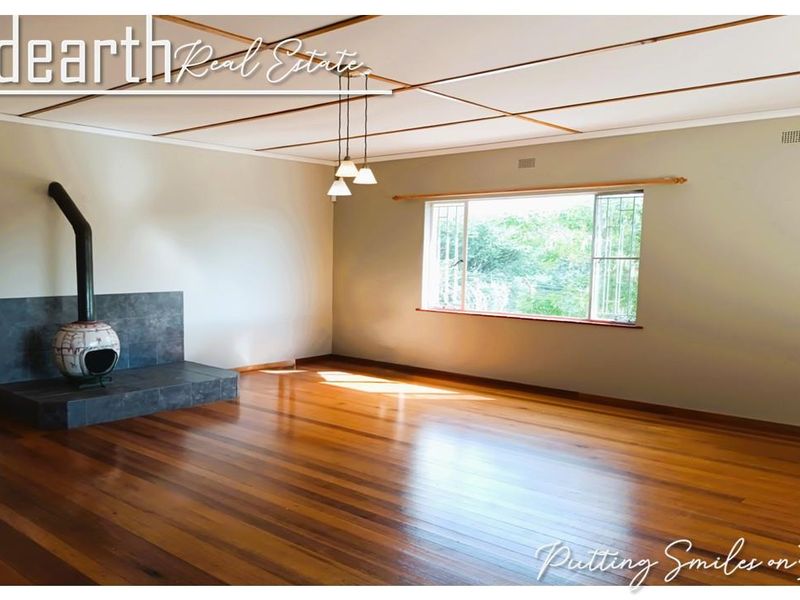 "A Versatile Rental Retreat in Klein Windhoek- Berg Street" - Photo 6