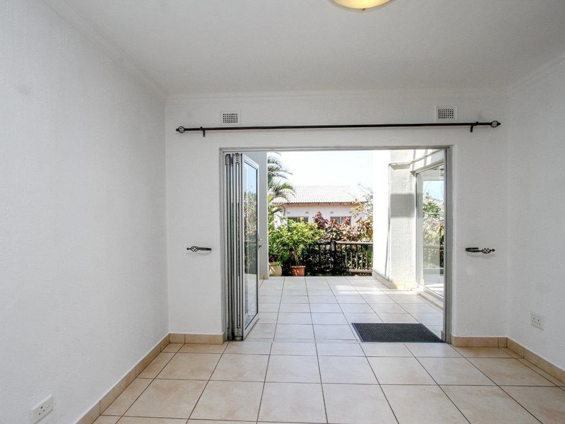 Beachfront Bliss Awaits - Photo 8