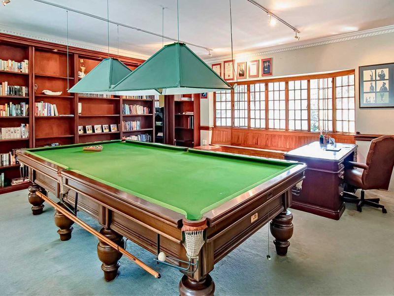 Stately Family Residence in Prime Melrose. - Photo 10