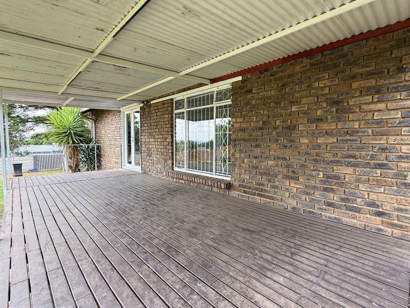 Tired of Townhouse Living? This Freestanding Home is Your Answer! - Photo 5