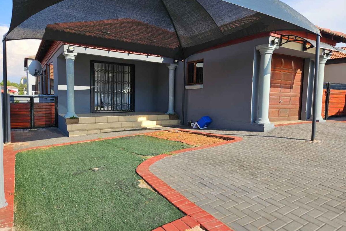 3 beautiful bedroom house in the heart of amandasig - Photo 2