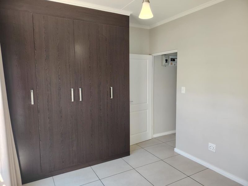 Luxury Ground-Floor Living at De Velde | 3-Bed, Pet-Friendly Oasis - Photo 7