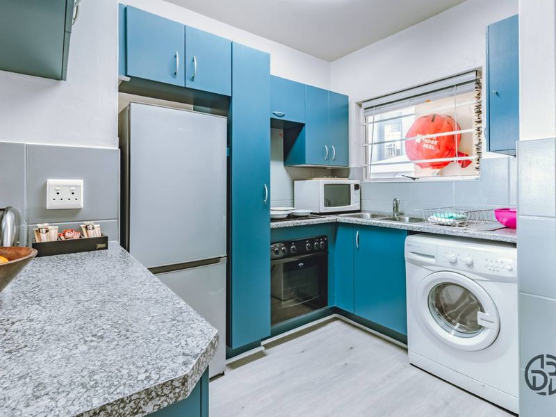 Stunning Fully furnished Ground Floor Apartment in Estoril Villas, Diaz Beach - Photo 10