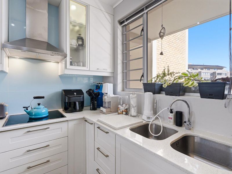 Renovated,Spacious and Convenience - Photo 7