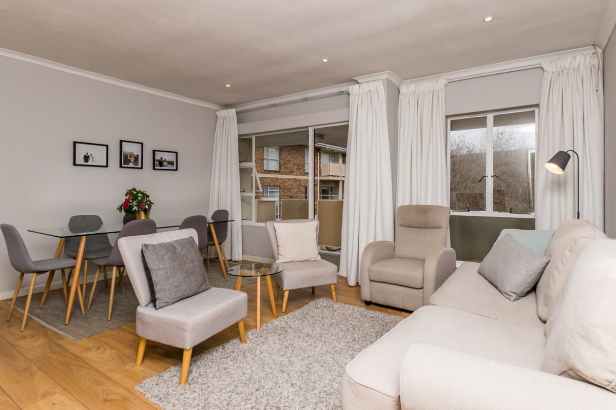 Spacious 2 bedroomed apartment in Kenilworth - Photo 3