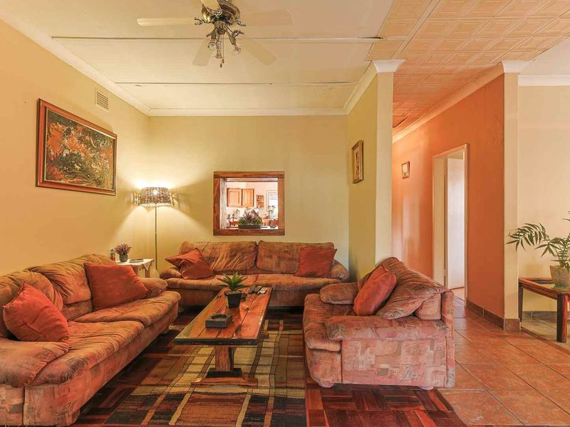 Exclusive Waverley Gem – A Spacious Family Haven in The Moot - Photo 8