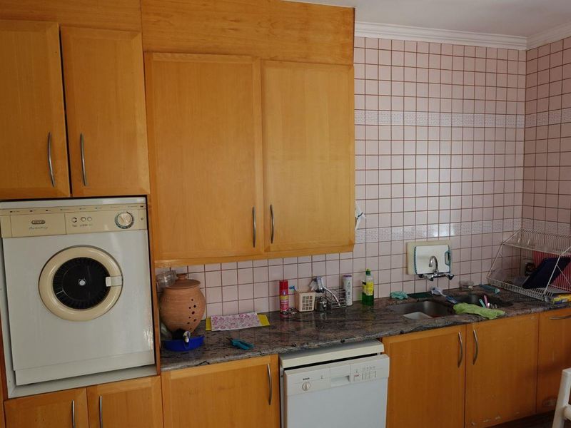 5 Bedroom Family Home in Silver Lakes Golf & Wildlife Estate - Photo 9