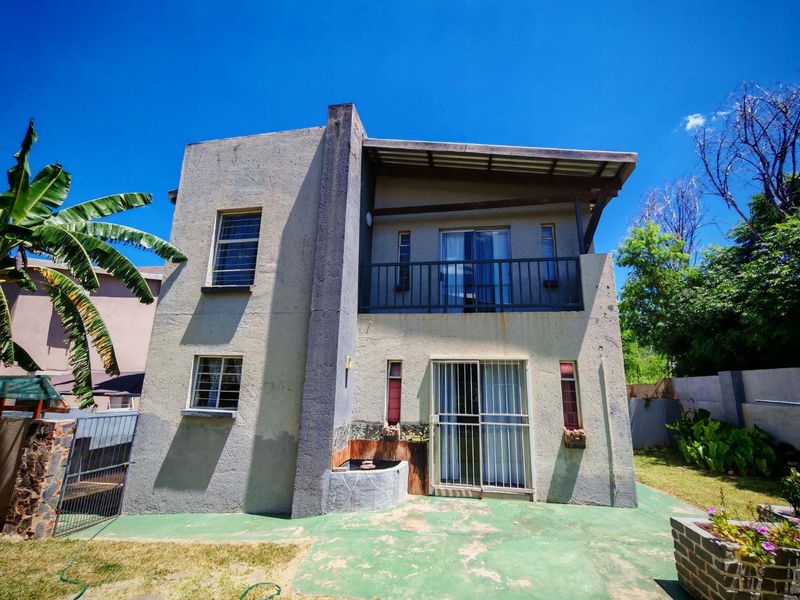 Full Title Duplex For Sale - Photo 2