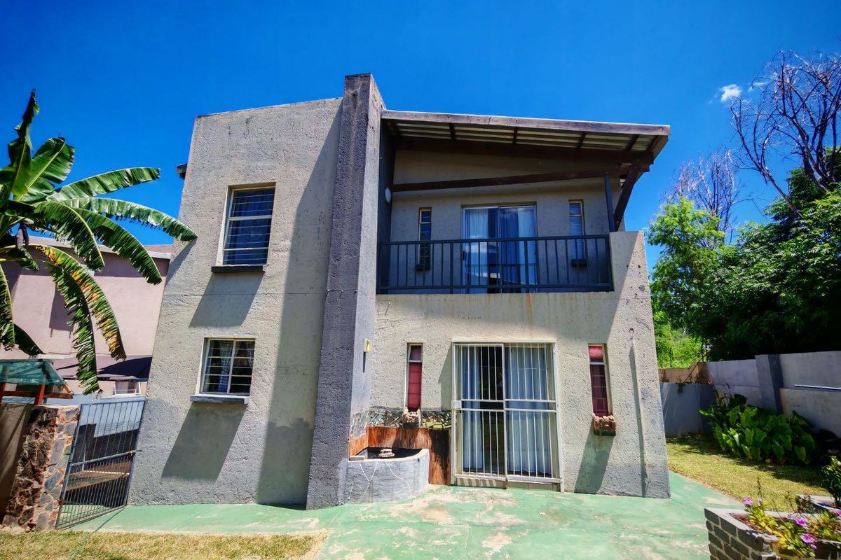 Full Title Duplex For Sale - Photo 2