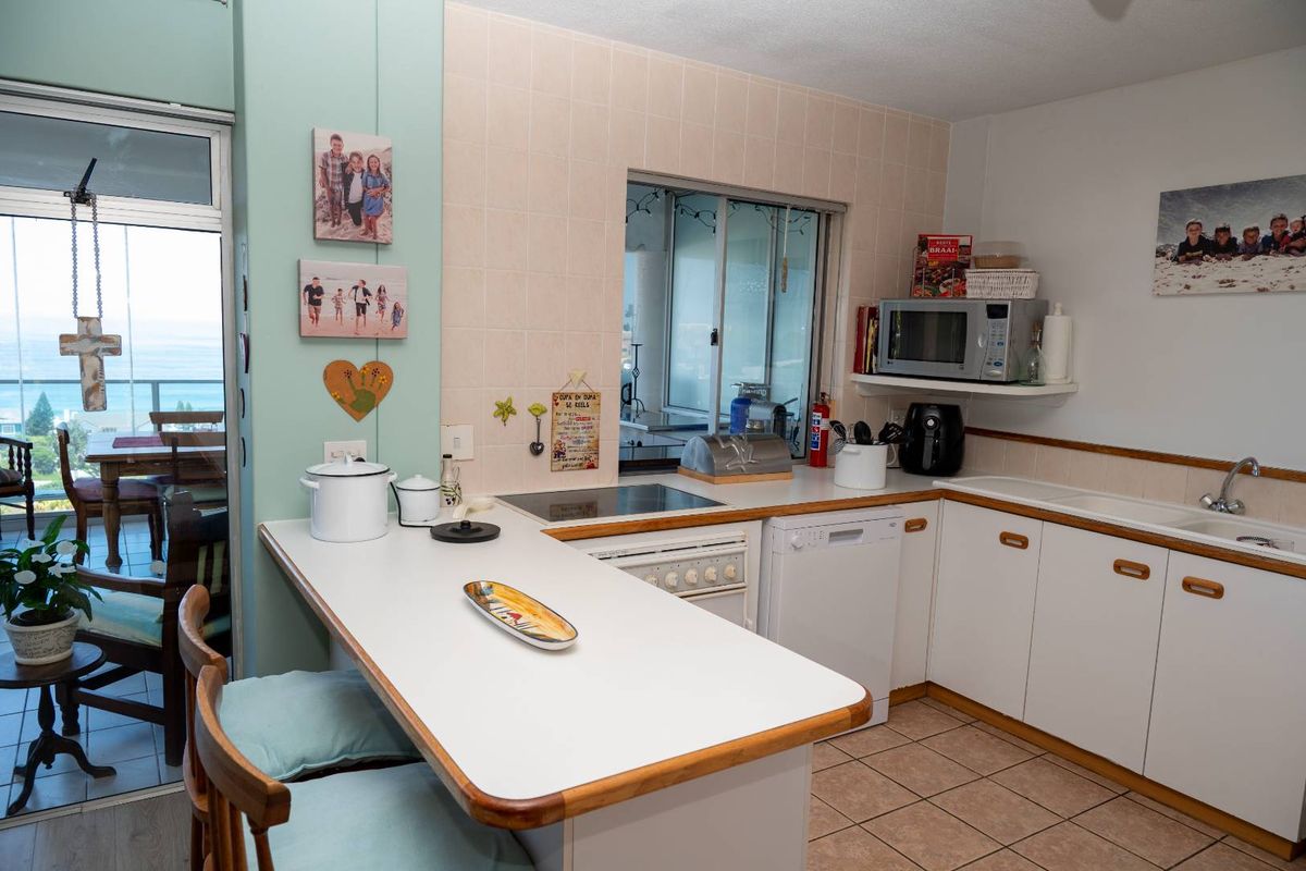 Brenton on Sea - Versatile Dual-Unit Coastal Home with Stunning Ocean Views - Photo 5