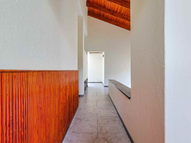 4 Bedroom Family Home in Secure Gated Cul-de-Sac. - Photo 9