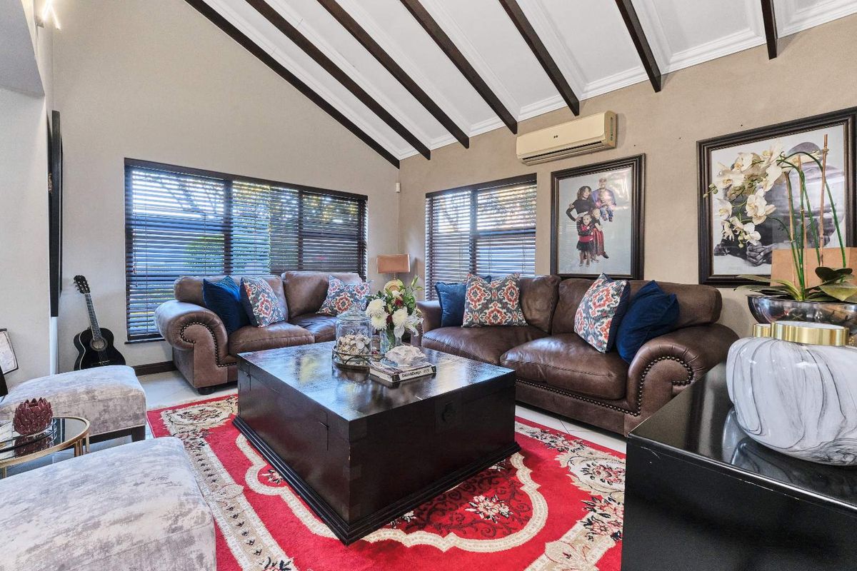 A Home That Has It All, Comfort, Style & Sustainability - Photo 5